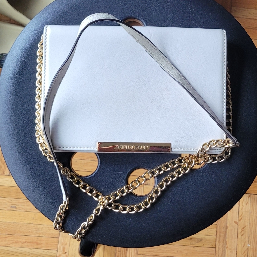 Michael Kors Crossbody Clutch